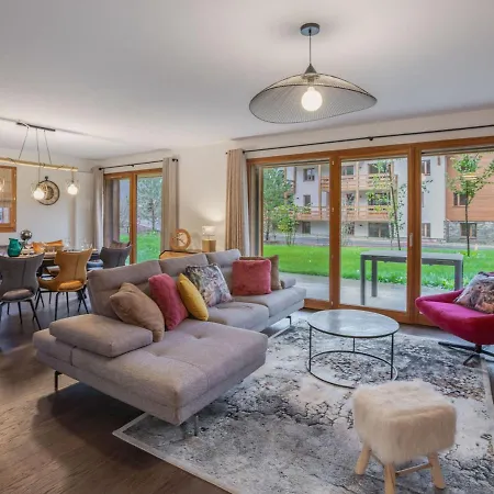Moderne Avec 3 Chambres, Terrasse, Garage Et Services Inclus A - Fr-1-569-131 Apartment *