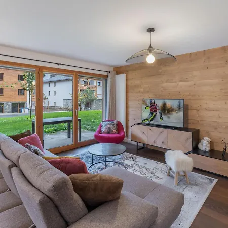 Moderne Avec 3 Chambres, Terrasse, Garage Et Services Inclus A - Fr-1-569-131