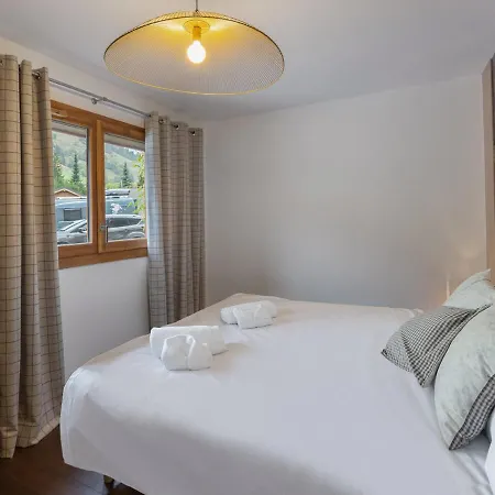 Moderne Avec 3 Chambres, Terrasse, Garage Et Services Inclus A - Fr-1-569-131 Apartment