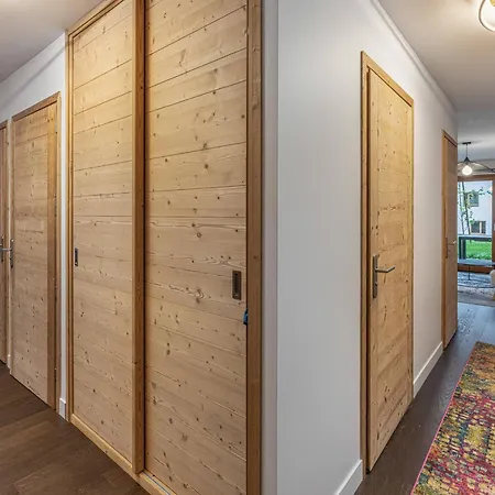 Apartment Moderne Avec 3 Chambres, Terrasse, Garage Et Services Inclus A - Fr-1-569-131 Megeve