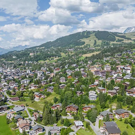 Moderne Avec 3 Chambres, Terrasse, Garage Et Services Inclus A - Fr-1-569-131 * Megeve