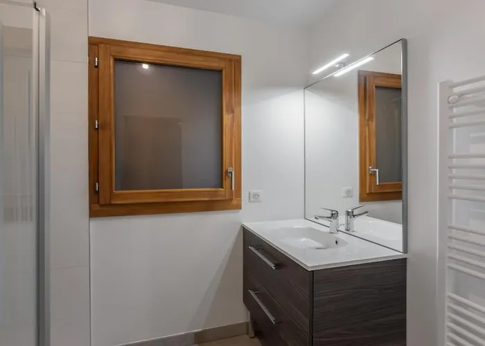 Moderne 3 à Avec Garage - Fr-1-569-131